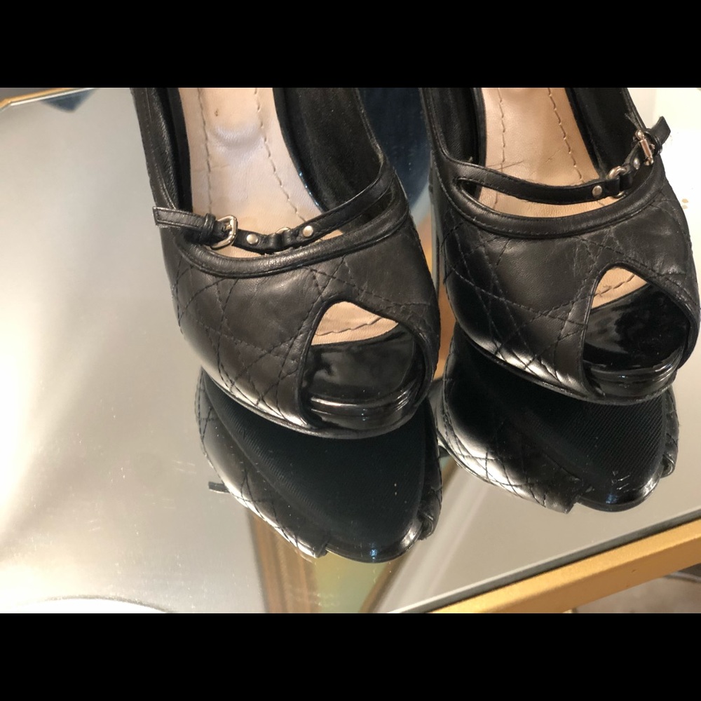 Christian Dior Cannage Black Pumps - Picture 2 of 9